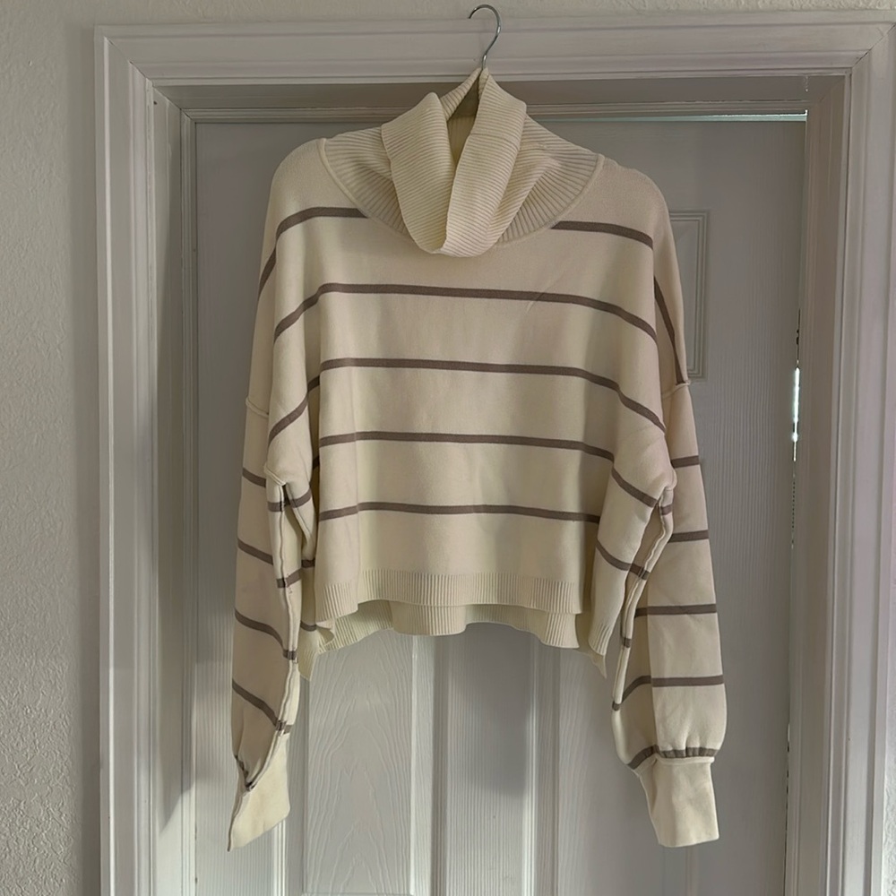 Free People sweater Size L